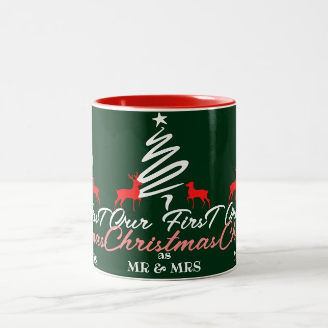 Caneca De Café Em Dois Tons Simples Elegante | Primeiro Natal como Sr e Sra (Centro)