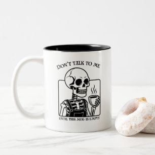 Caneca De Café Em Dois Tons Skeleton Coffee Cote Quote Art - Tipografia Negra