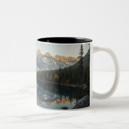Caneca De Café Em Dois Tons Snowy Mountain Lake Scenic