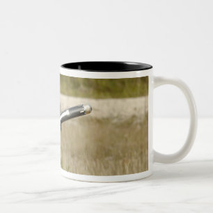Caneca De Café Em Dois Tons soldados disparando um Javelin MGF-148