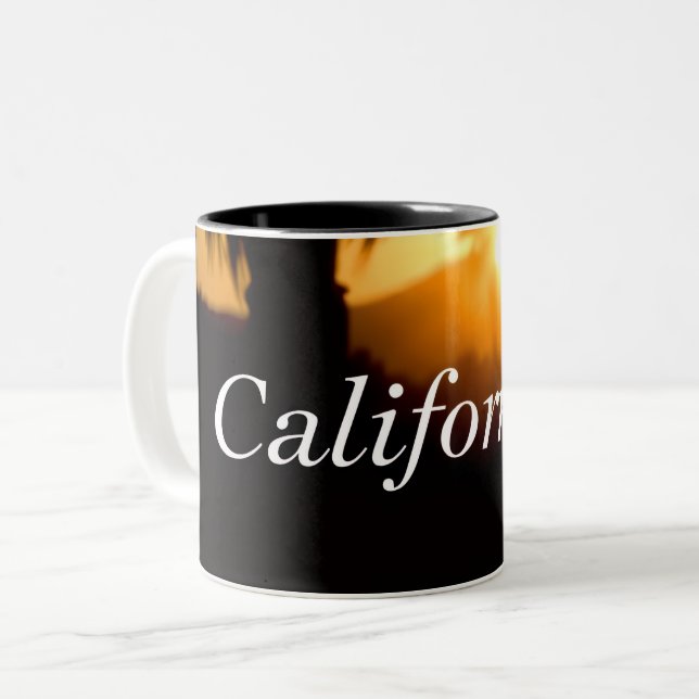 Caneca De Café Em Dois Tons Sonhando na Califórnia (Frente Esquerda)