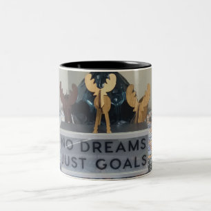 Caneca De Café Em Dois Tons Sonhos de Rena Inspirados: Um Feriado Motivacional