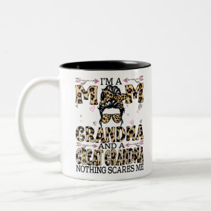 Caneca De Café Em Dois Tons Sou uma mãe Excelente de vovó, nada me assusta c
