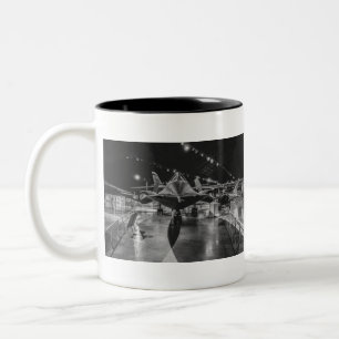 Caneca De Café Em Dois Tons SR-71 Blackbird No Museu Da Força Aérea De Dayton