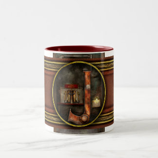 Caneca De Café Em Dois Tons Steampunk - Alfabeto - J é para Mochila a Jato