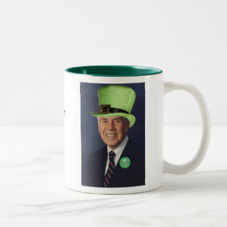 Caneca De Café Em Dois Tons stpattydick, havia uma vez um homem nomeado