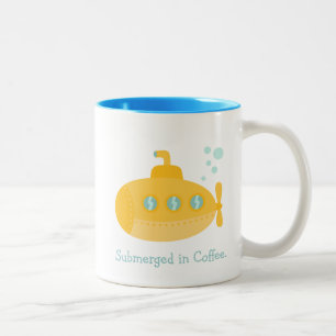 Caneca De Café Em Dois Tons Submarino amarelo adorável submerso debaixo d'água