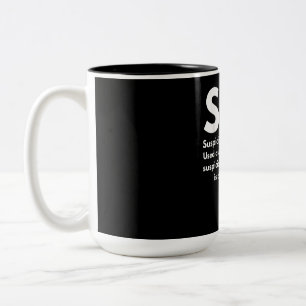 Caneca De Café Em Dois Tons Sus Definition Suspeito Amigo Atuando Sus