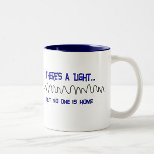 Caneca De Café Em Dois Tons T-shirt e presentes engraçados da enfermeira de