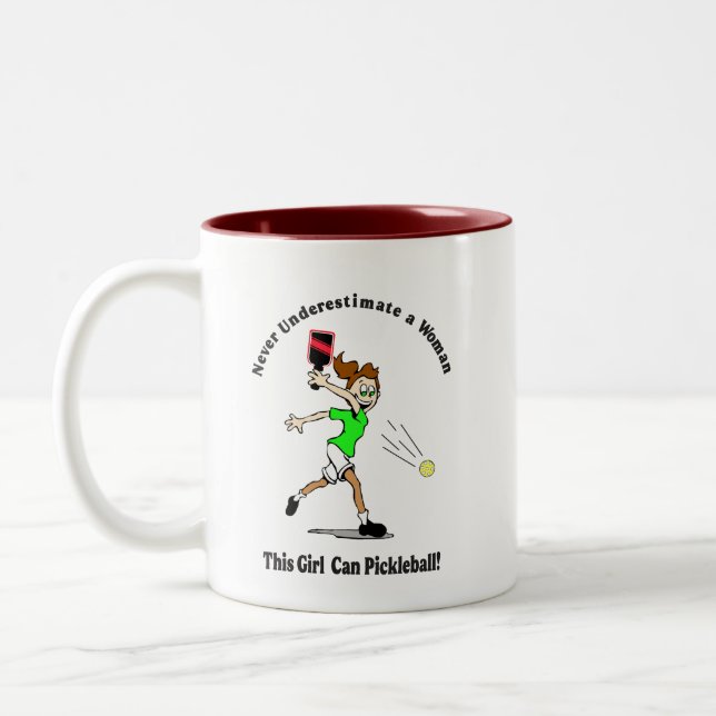 Caneca De Café Em Dois Tons Taça do Café: Jogada nunca subestima uma mulher (Esquerda)