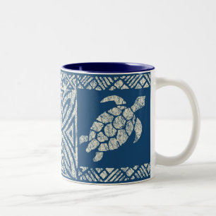 Caneca De Café Em Dois Tons Tapa havaiano da tartaruga de mar de Honu - índigo