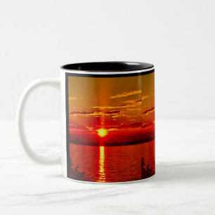 Caneca De Café Em Dois Tons tatuagem, pôr do sol sobre a Rua.