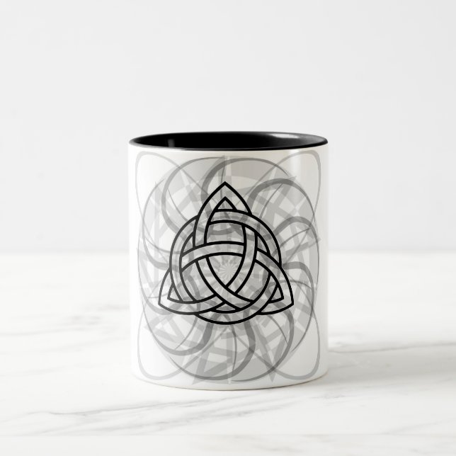 Caneca De Café Em Dois Tons Tatuagem tribal de Triquetra (Centro)