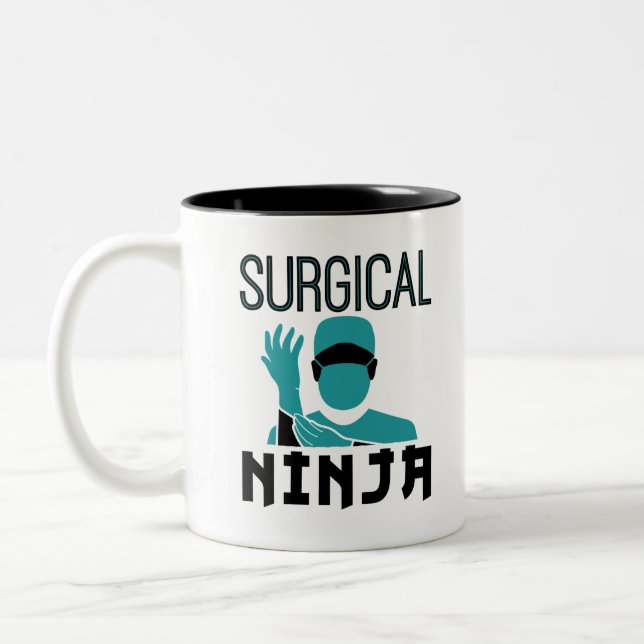 Caneca De Café Em Dois Tons Tecnólogo técnico cirúrgico Ninja Scrub (Esquerda)
