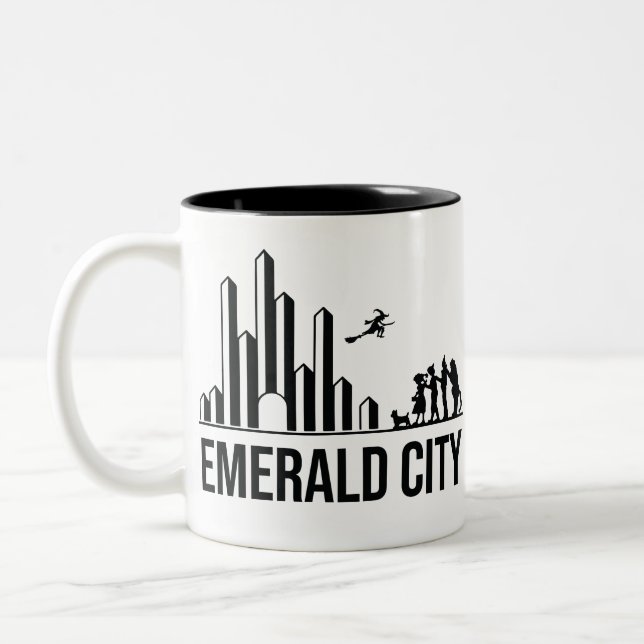 Caneca De Café Em Dois Tons The Wizard of Oz Characters Emerald City Skyline (Esquerda)