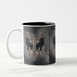 Caneca De Café Em Dois Tons Thor's Might: Mjölnir e a Thunderous Companion