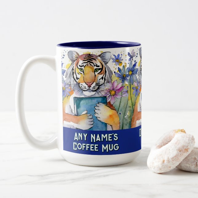 Caneca De Café Em Dois Tons Tiger Holding Big Book | Any Name | Slogan (Com Donut)
