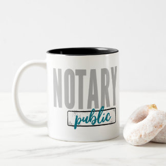 Caneca De Café Em Dois Tons Tipo de Letra Grande Pública Negra Esmaecida com A