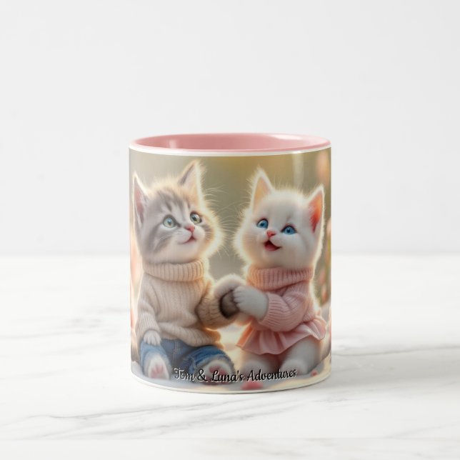 Caneca De Café Em Dois Tons Tom & Luna’s Adventures – Cozy Companions Mug (Centro)