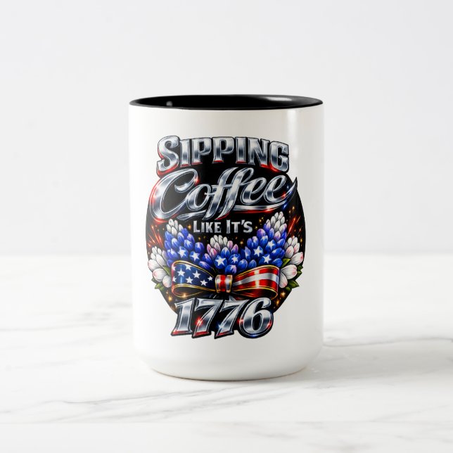 Caneca De Café Em Dois Tons Tomando Café Como Se Fosse 1776 Bluebonnet  (Centro)