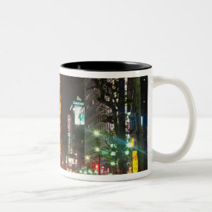 Caneca De Café Em Dois Tons Tóquio, Japão. A Torre de Tóquio é uma torre de co