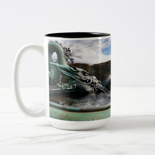 Caneca De Café Em Dois Tons Toshogu Shrine Nikko Japan Dragon Fountain Mug (Esquerda)