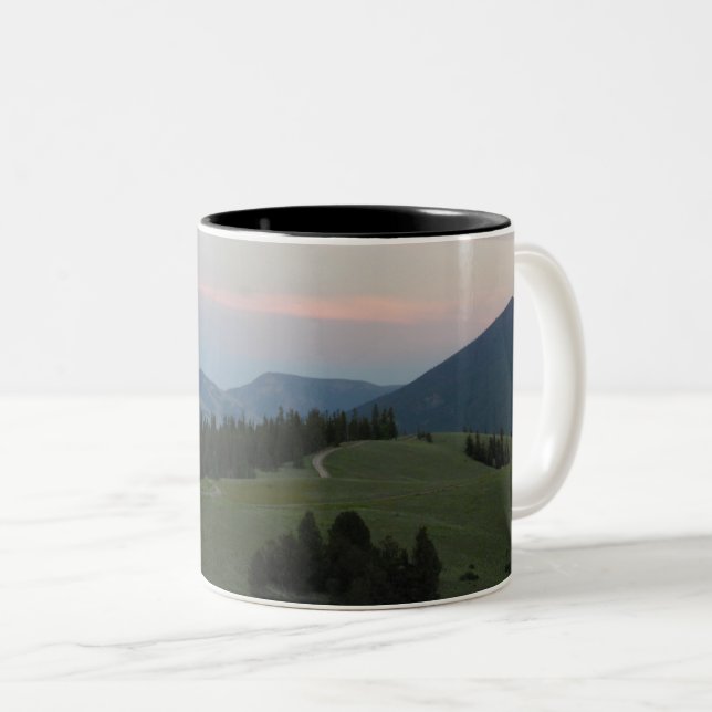 Caneca De Café Em Dois Tons Traços através das montanhas (Frente Esquerda)