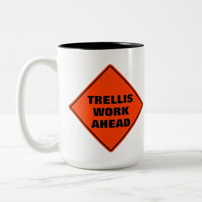 Caneca De Café Em Dois Tons Trellis de laranja engraçada trabalha na frente do (Esquerda)