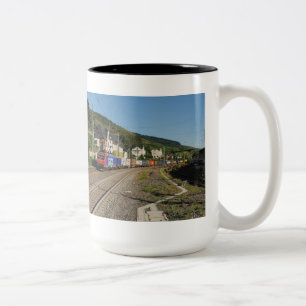 Caneca De Café Em Dois Tons Trem de carga em Lorch à reno