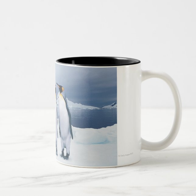 Caneca De Café Em Dois Tons Três rei pinguins (Direita)