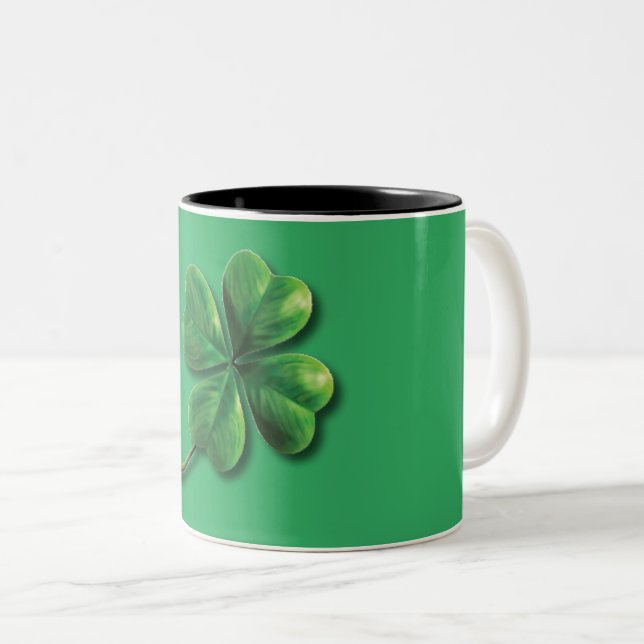 Caneca De Café Em Dois Tons Trevo Irlandês Verde Moderno (Frente Esquerda)