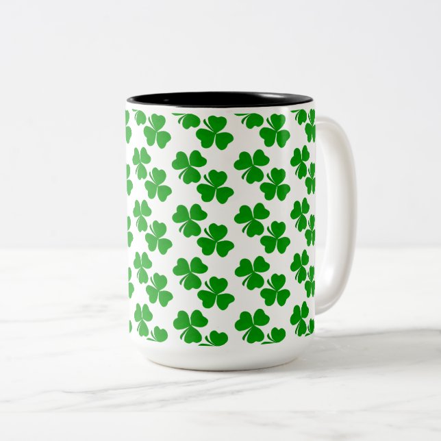 Caneca De Café Em Dois Tons Trevos de Primavera Shamrocks (Frente Esquerda)