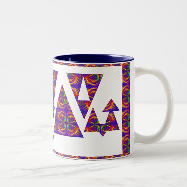 Caneca De Café Em Dois Tons Triângulos e setas roxos (Direita)