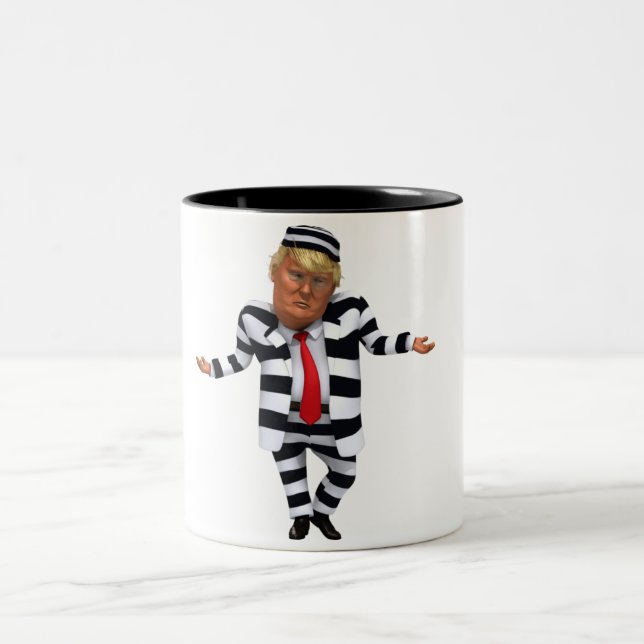 Caneca De Café Em Dois Tons Trump no Visto prisional (Centro)
