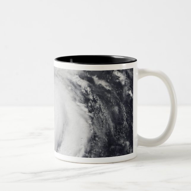 Caneca De Café Em Dois Tons Tufão Faxai no Oceano Pacífico Ocidental (Direita)