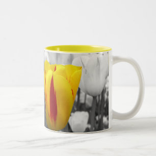 Caneca De Café Em Dois Tons Tulipa amarela