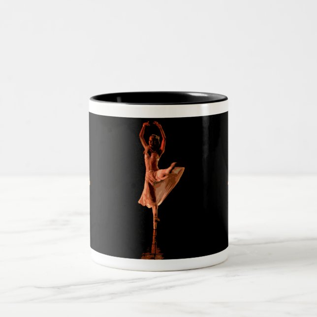 Caneca De Café Em Dois Tons Twirl da bailarina (Centro)