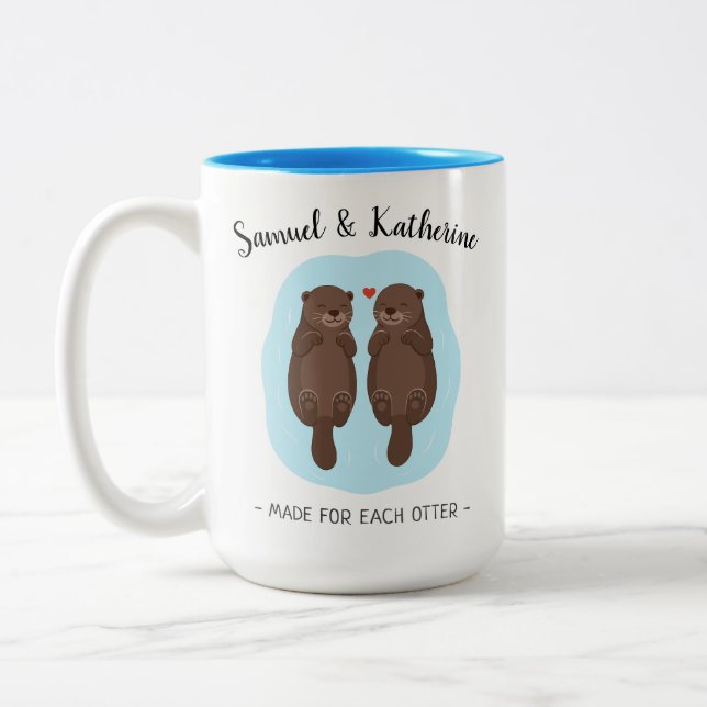 Caneca De Café Em Dois Tons Two Lovely Cute Otters Custom Name Valentine's Day (Esquerda)