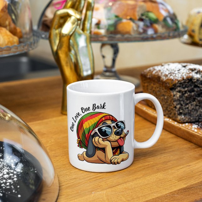 Caneca De Café Em Dois Tons Um Amor Um Cão Engraçado Latido (Criador carregado)