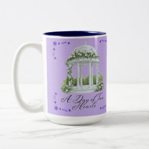 Caneca De Café Em Dois Tons Um dia de dois corações lilás claro