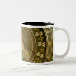 Caneca De Café Em Dois Tons Um elefante usado na guerra contra