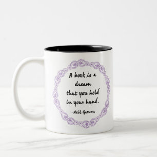 Caneca De Café Em Dois Tons Um livro é umas citações ideais