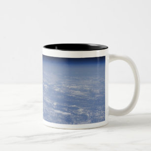 Caneca De Café Em Dois Tons Uma ideia oblíqua do horizonte do atmosphe da