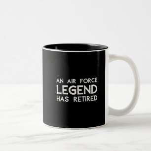 Caneca De Café Em Dois Tons Uma lenda da Força Aérea se aposentou