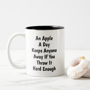 Caneca De Café Em Dois Tons Uma Maçã Por Dia Humor Sarcástico Introvertido Eng