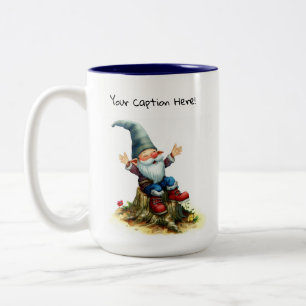 Caneca De Café Em Dois Tons Uma pintura em aquarela de um gnomo fofo