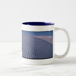 Caneca De Café Em Dois Tons Uma viagem de mil milhas começa…