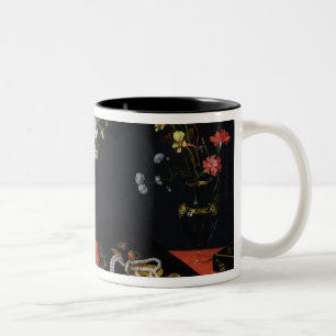 Caneca De Café Em Dois Tons Uma vida imóvel de um Tazza com flores