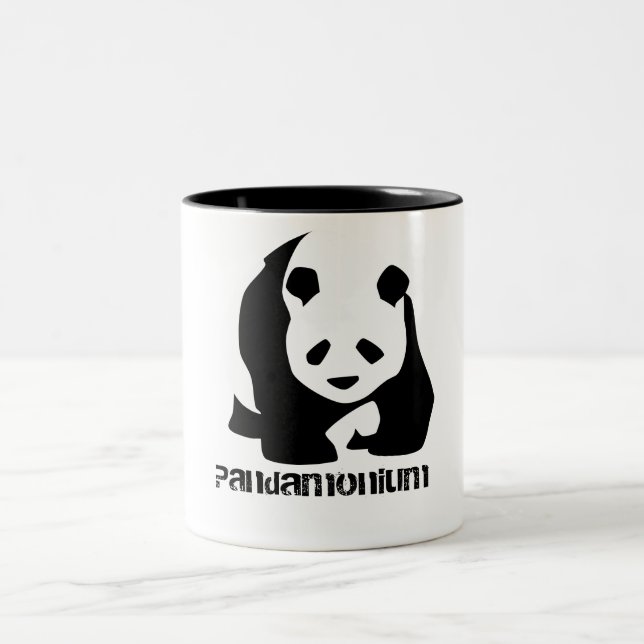 Caneca De Café Em Dois Tons Urso de panda preto e branco engraçado Pandamonium (Centro)
