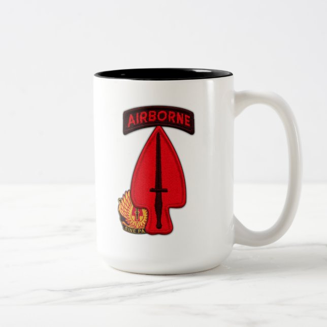 Caneca De Café Em Dois Tons usasoc especiais ops sof operations comando vetera (Direita)